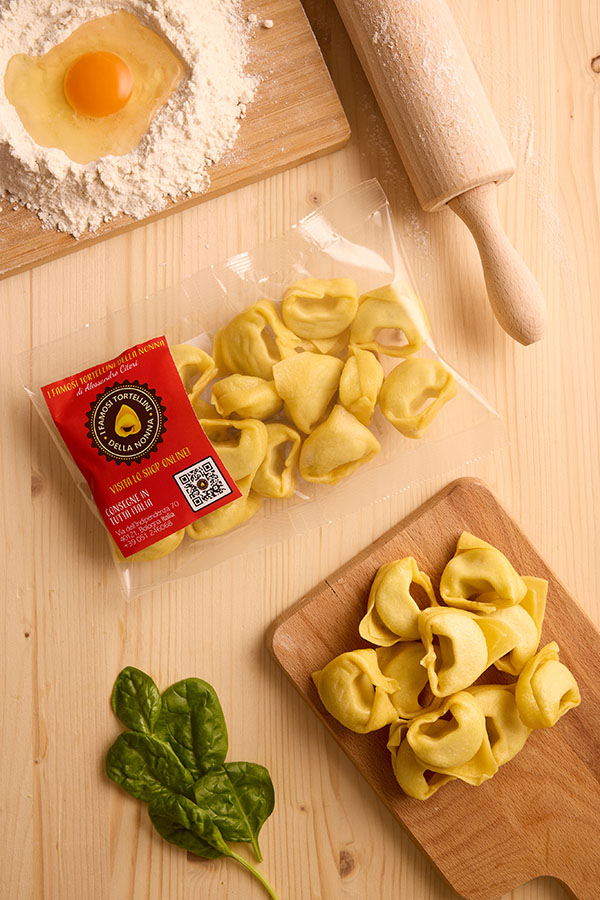 tortelloni ripieni di ricotta e spinaci